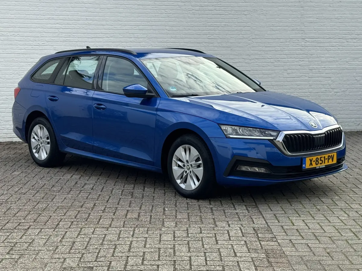 1.0 e-TSI Ambition Automaat ElectrTrekhaak Clima Carplay Navi Digitaal Dash Sfeerverlichting All-Season banden