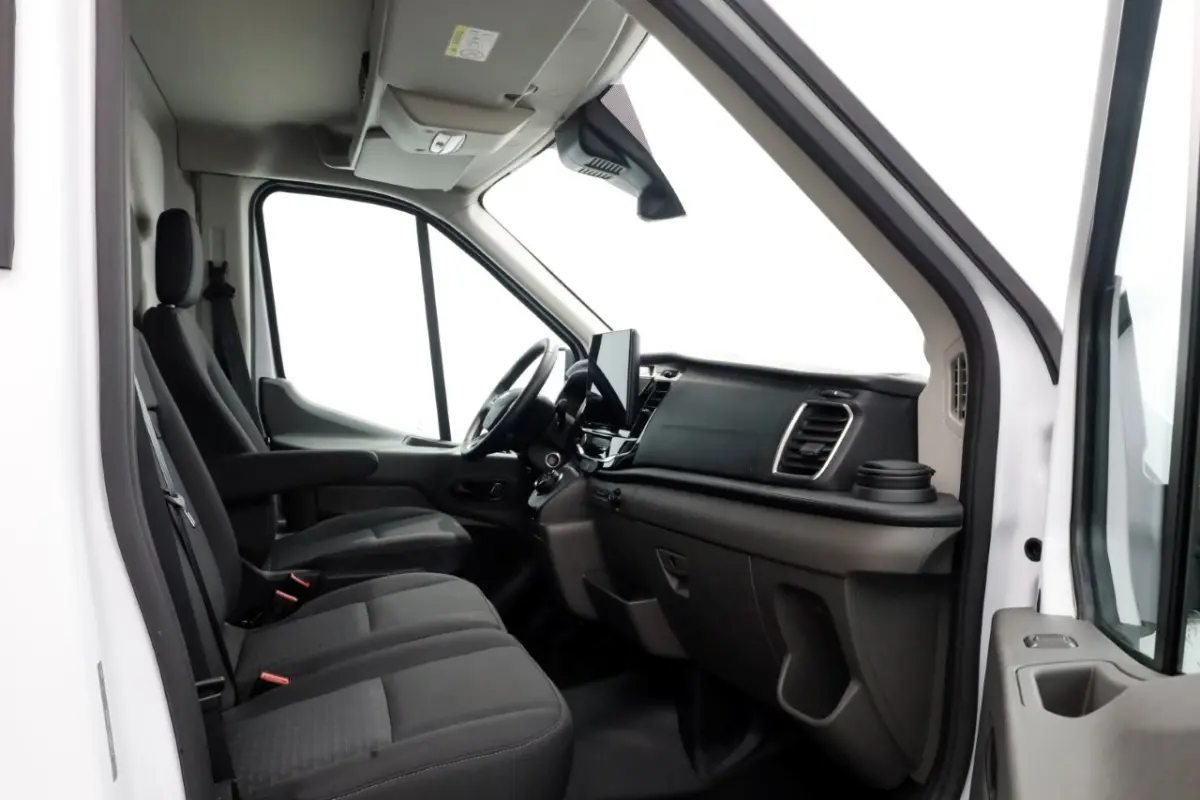 350 L2H3 68 kWh Trend 100% Elektrisch Snellader/Airco/Navi SOH 98,2% 12-2024