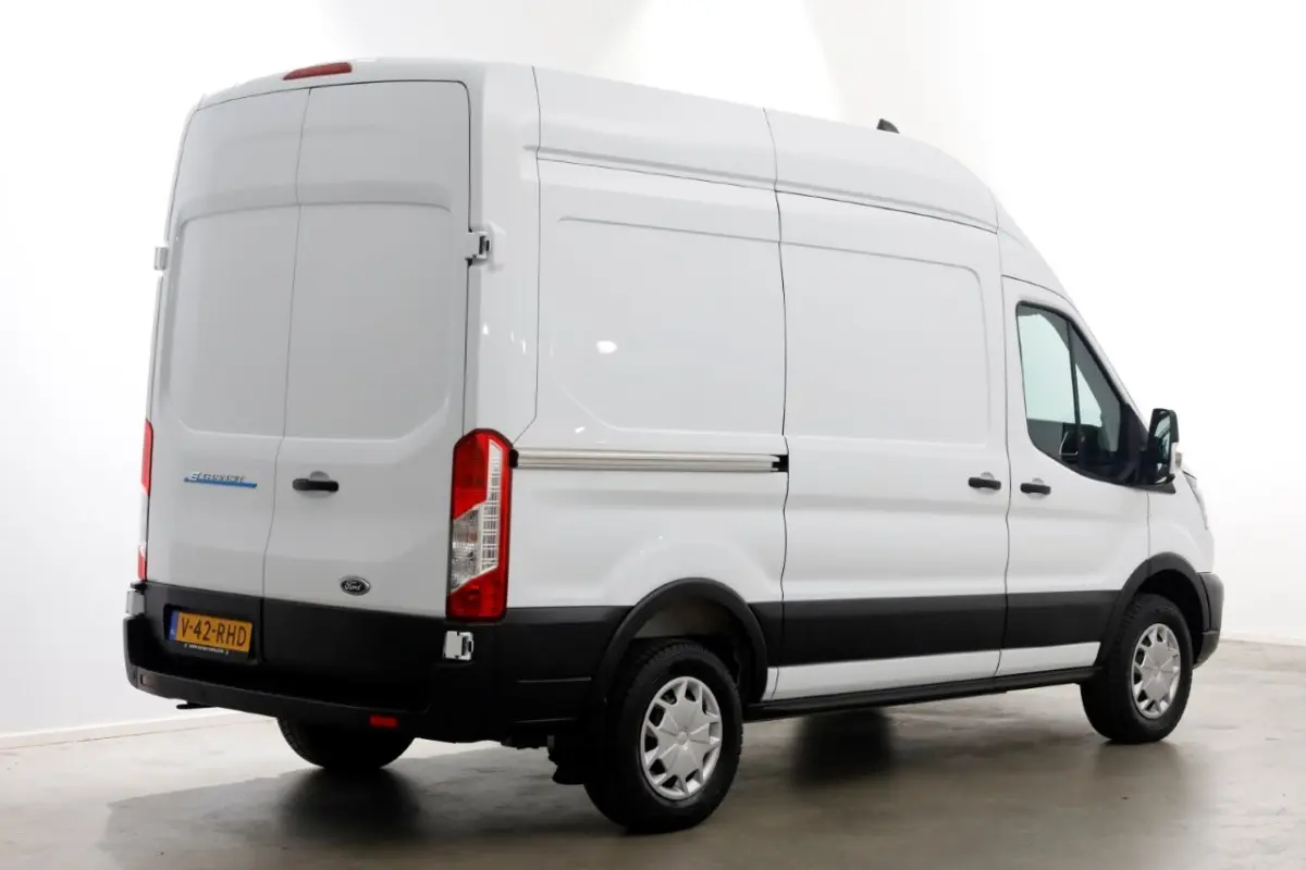 350 L2H3 68 kWh Trend 100% Elektrisch Snellader/Airco/Navi SOH 98,2% 12-2024