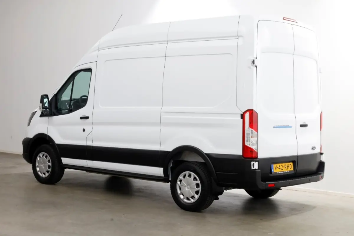 350 L2H3 68 kWh Trend 100% Elektrisch Snellader/Airco/Navi SOH 98,2% 12-2024