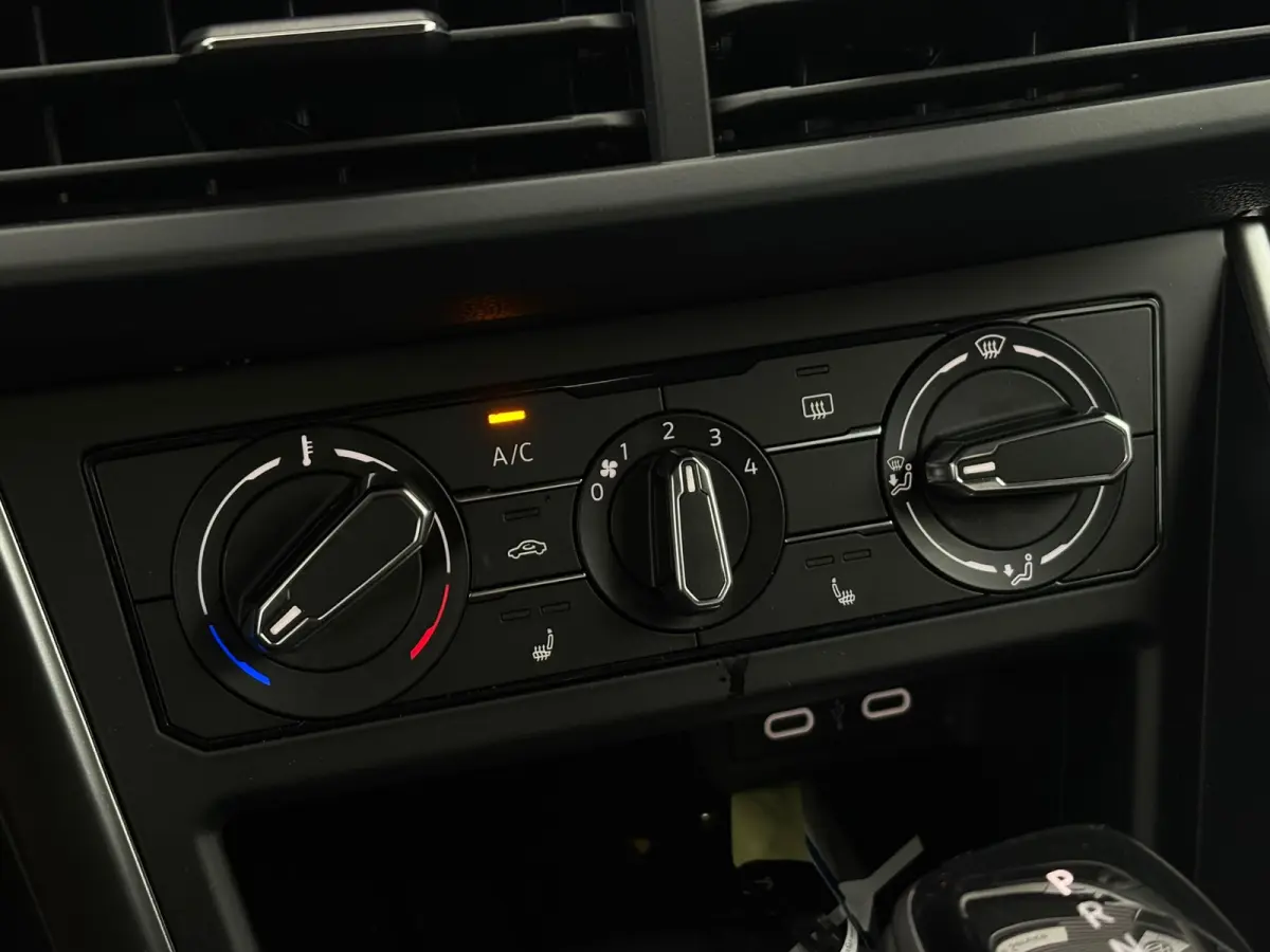 1.0 TSI 95 pk Life Edition 7-DSG | Apple Carplay | Parkeersensoren | Cruise control adaptief |