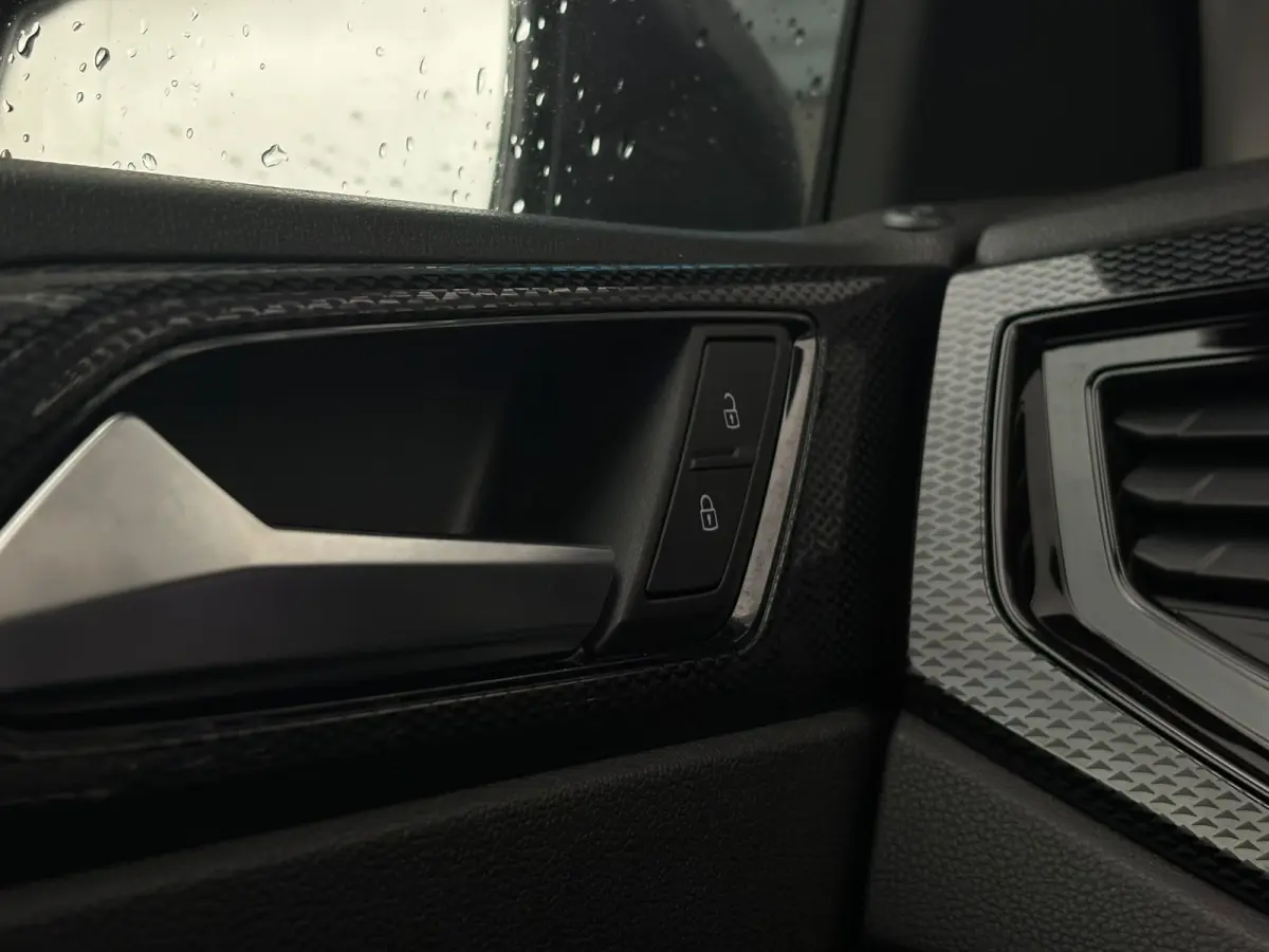 1.0 TSI 95 pk Life Edition 7-DSG | Apple Carplay | Parkeersensoren | Cruise control adaptief |
