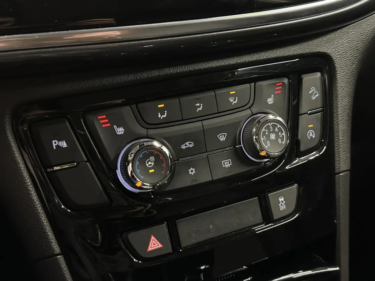 1.4 Turbo 4x4 Innovation STOEL/STUUR VERWARMING CRUISE 80000 KM.