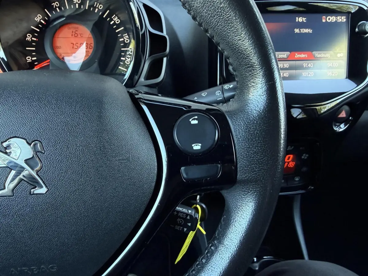 1.0 e-VTi Allure | CarPlay | Camera | Climate control | ORG. NL | Led | Lichtmetaal |