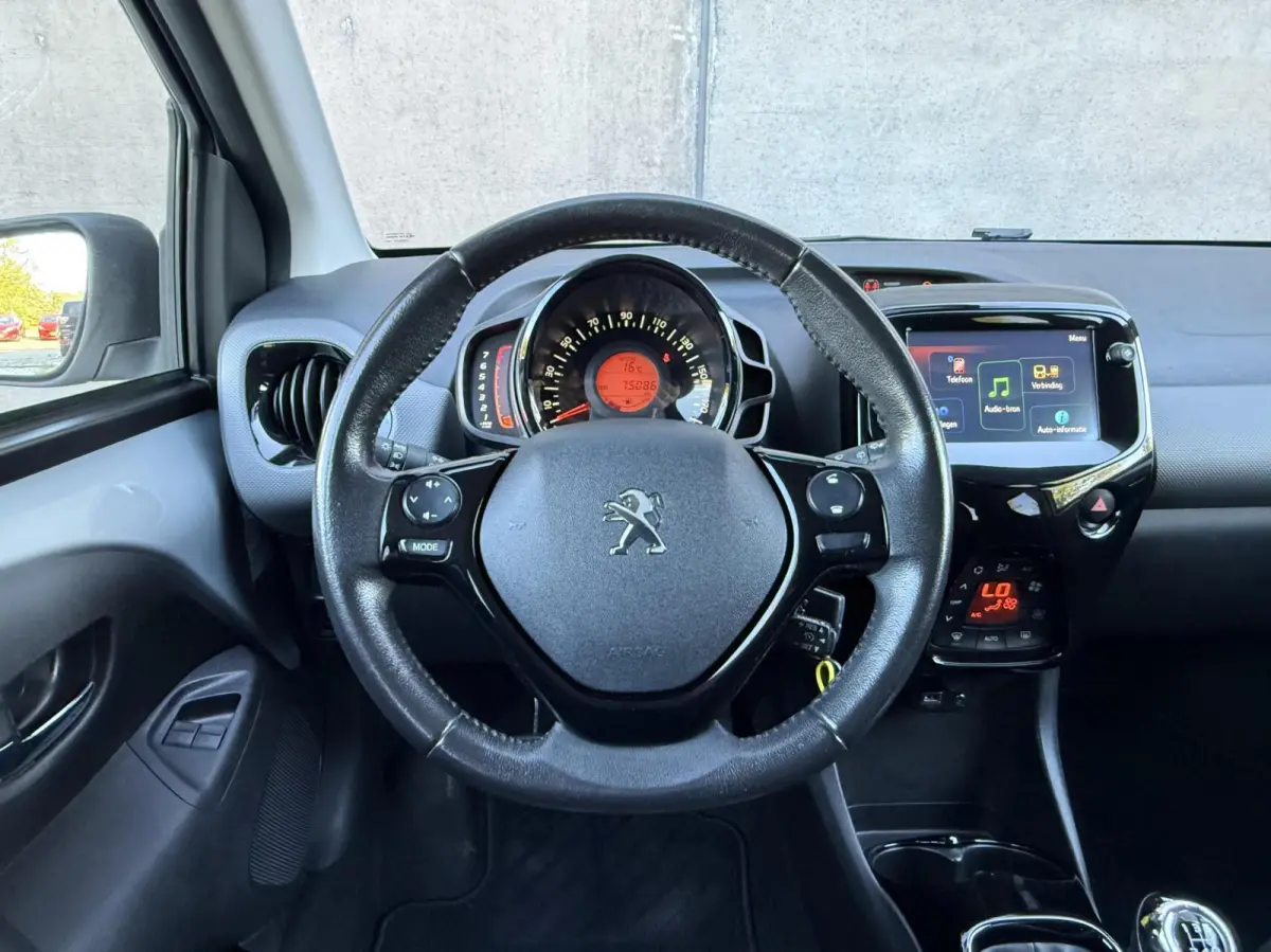 1.0 e-VTi Allure | CarPlay | Camera | Climate control | ORG. NL | Led | Lichtmetaal |