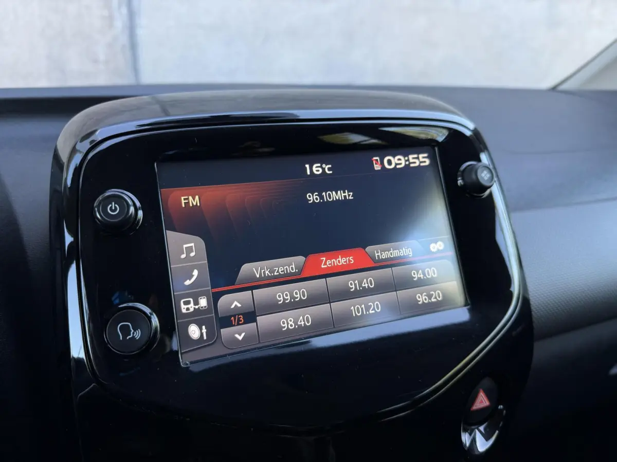 1.0 e-VTi Allure | CarPlay | Camera | Climate control | ORG. NL | Led | Lichtmetaal |