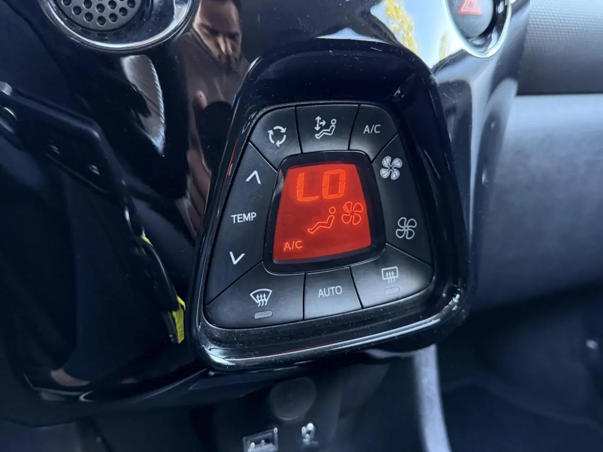 1.0 e-VTi Allure | CarPlay | Camera | Climate control | ORG. NL | Led | Lichtmetaal |