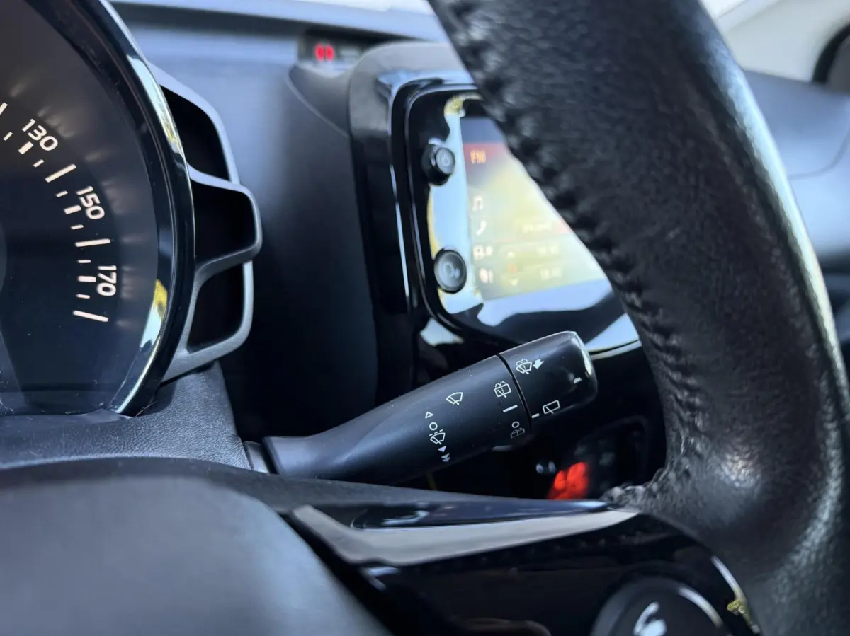 1.0 e-VTi Allure | CarPlay | Camera | Climate control | ORG. NL | Led | Lichtmetaal |