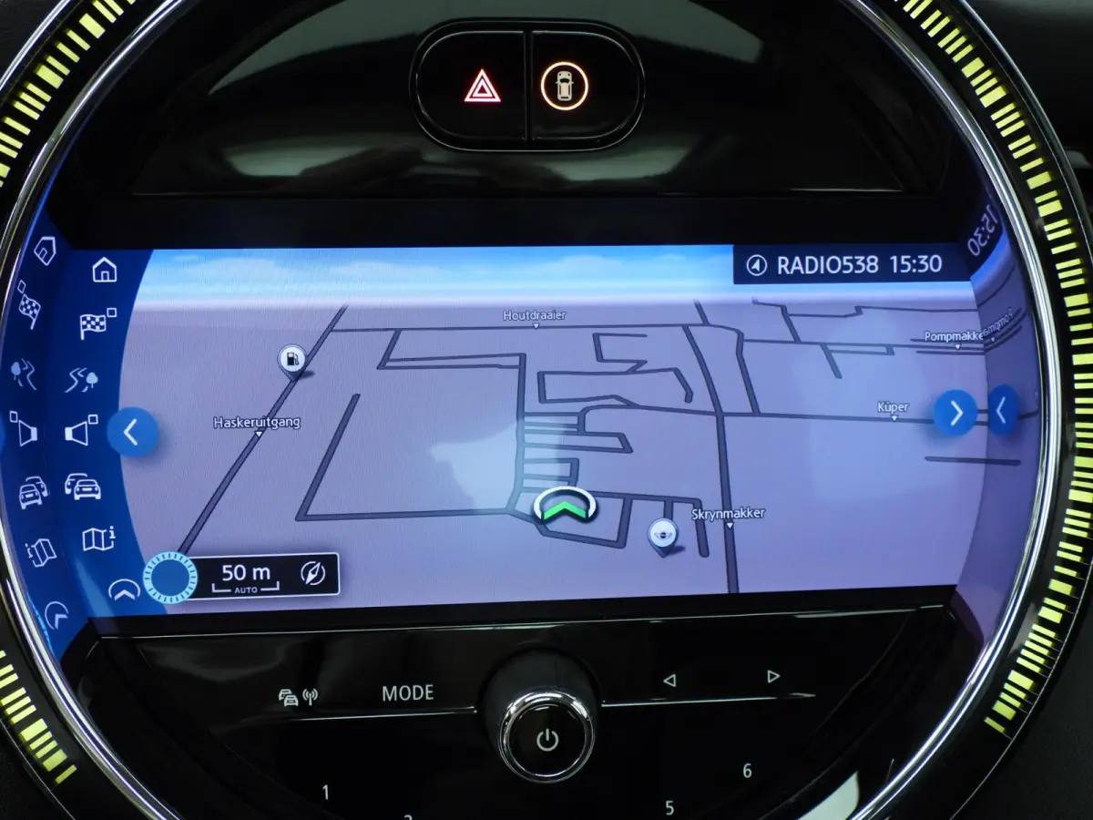 SE | Classic Uitvoering | Panoramadak | Harman-Kardon | Stoelverwarming | Carplay | Navigatie | Achteruitrijcamera | Comfort Access |