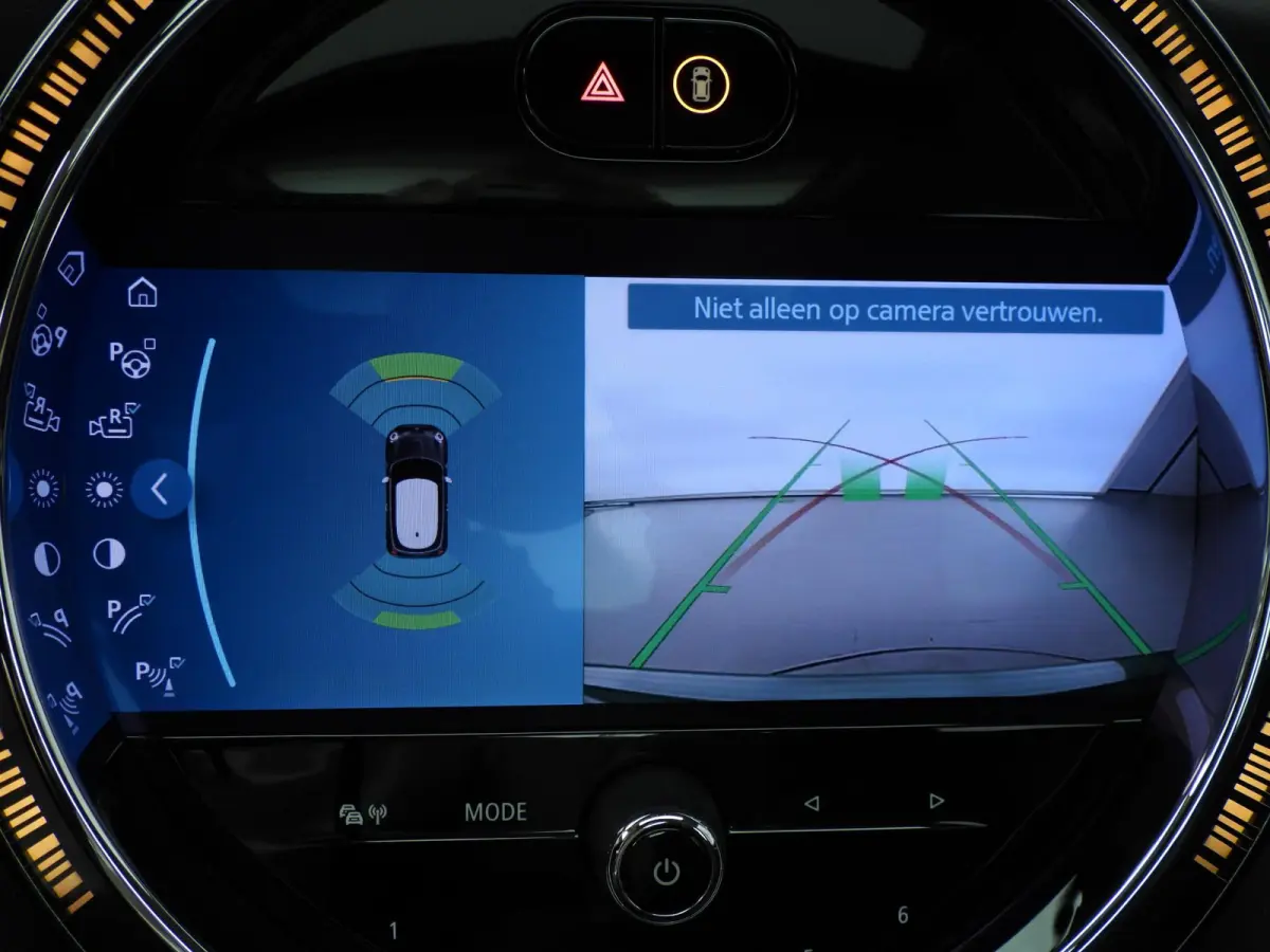 SE | Classic Uitvoering | Panoramadak | Harman-Kardon | Stoelverwarming | Carplay | Navigatie | Achteruitrijcamera | Comfort Access |
