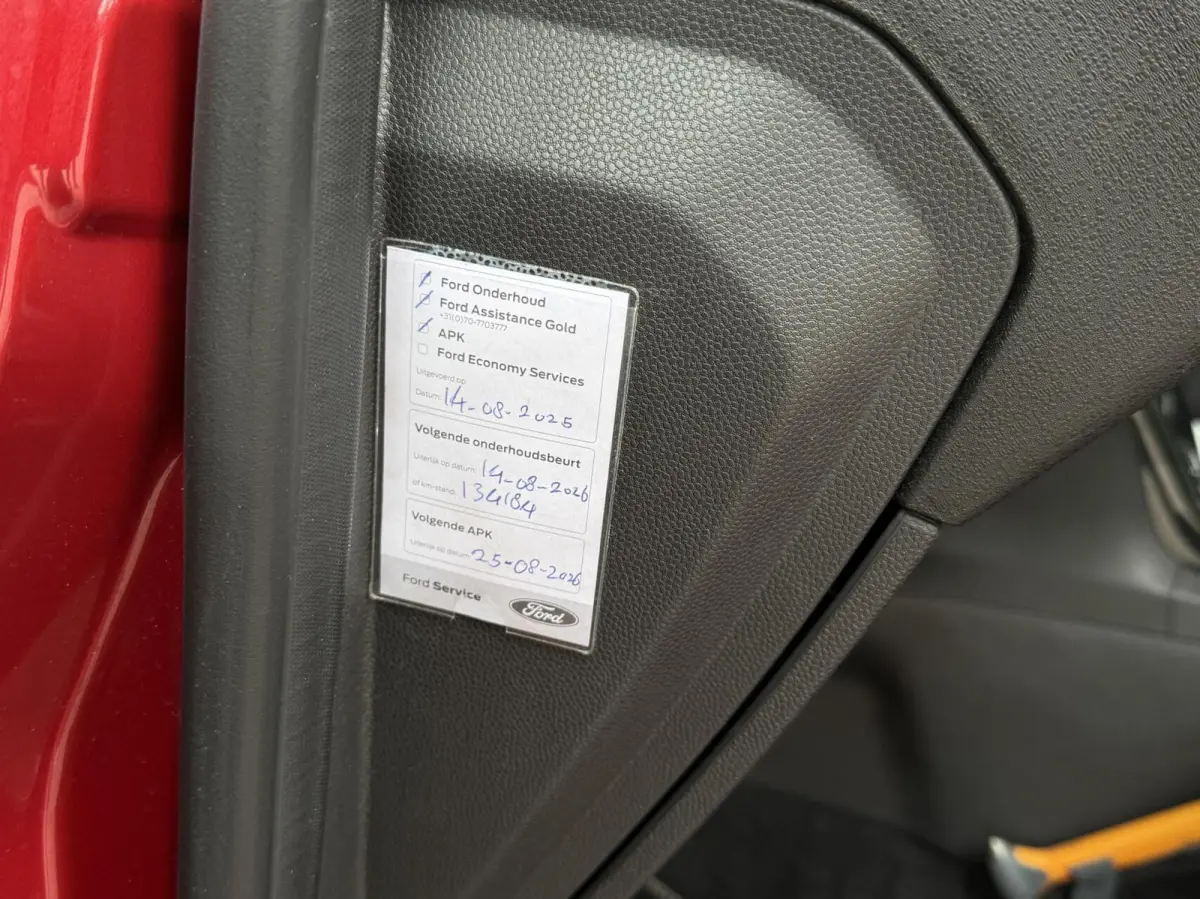 1.0 EcoBoost Titanium | Navigatie | APK 09-2027 | Cruise control | Climate control | Parkeersensoren voor + achter |
