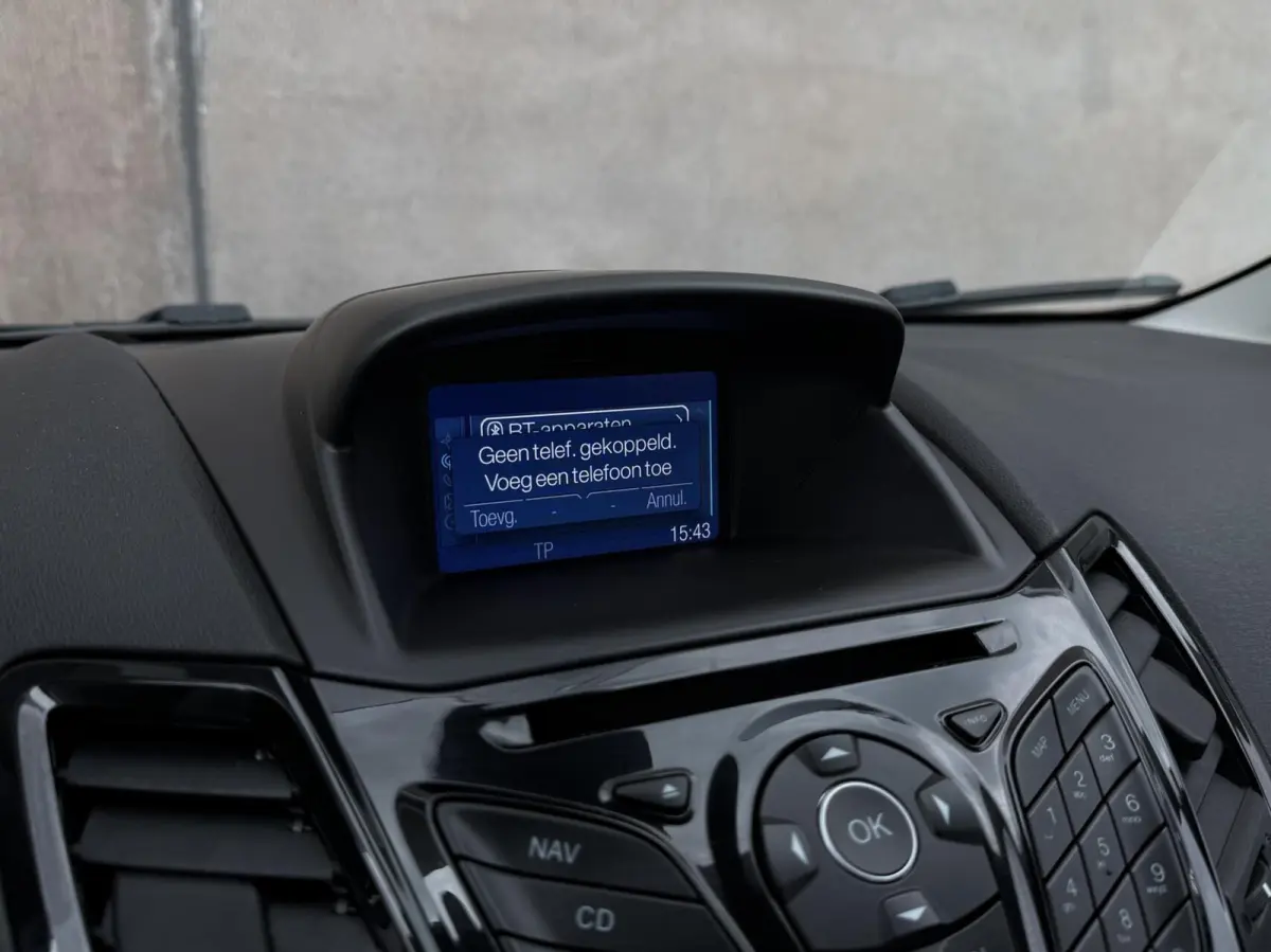 1.0 EcoBoost Titanium | Navigatie | APK 09-2027 | Cruise control | Climate control | Parkeersensoren voor + achter |