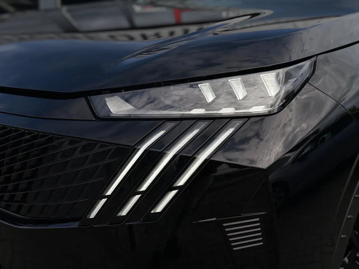 1.2 Hybrid 145PK GT | ACC | Alcantara | Matrix LED