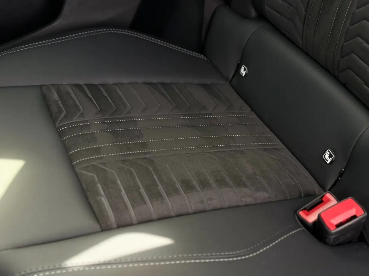 1.2 Hybrid 145PK GT | ACC | Alcantara | Matrix LED