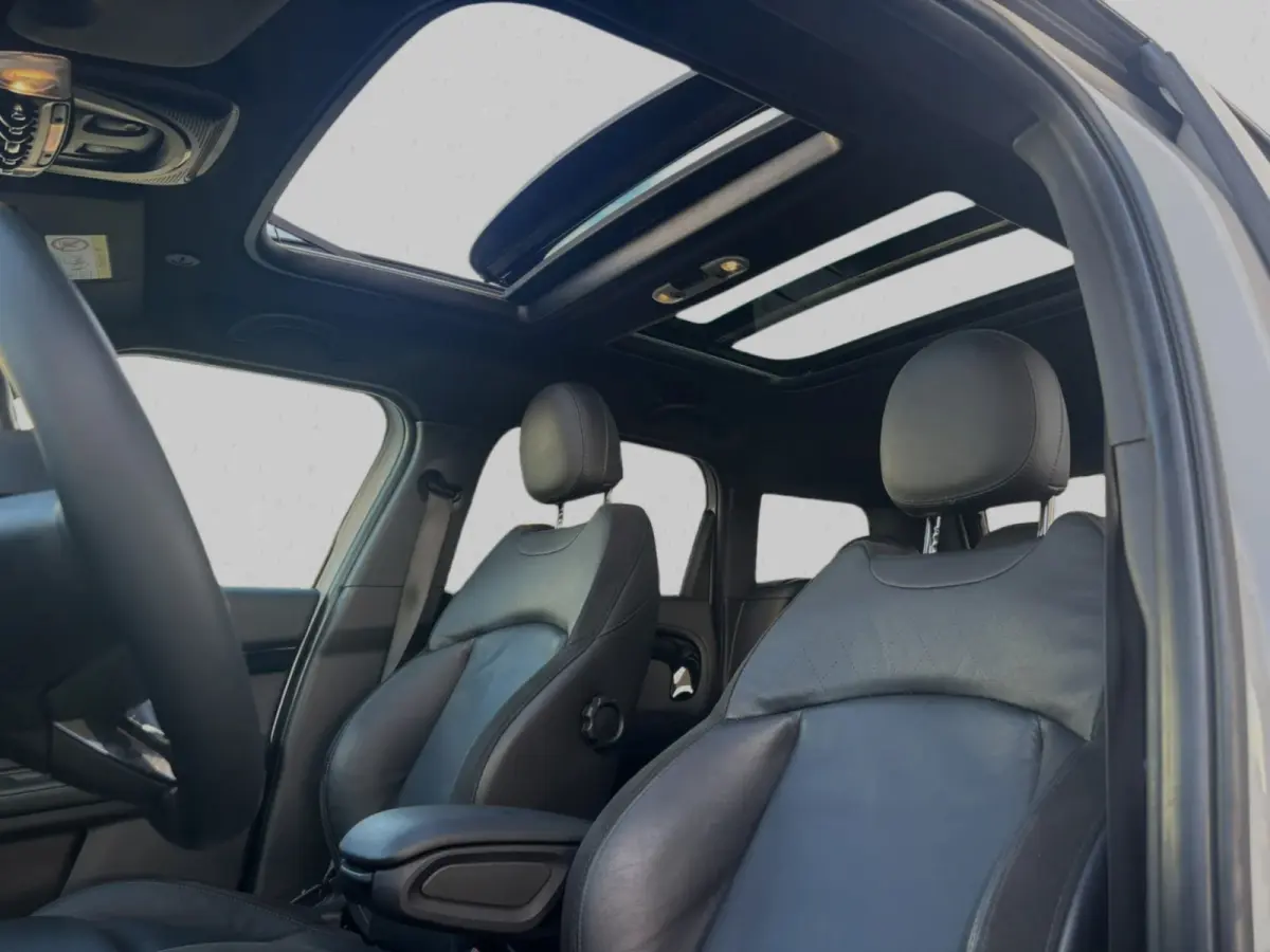 1.5 Cooper Chili Serious Business(NL-auto, Dealer OnderH, Panorama, Camera, Navi Pro, StoelV, Climate Con, Etc)