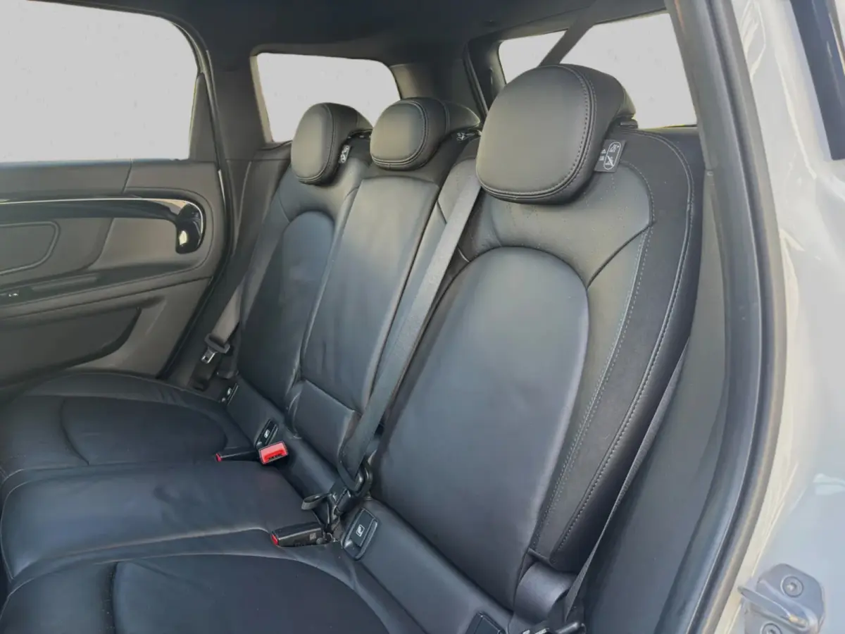 1.5 Cooper Chili Serious Business(NL-auto, Dealer OnderH, Panorama, Camera, Navi Pro, StoelV, Climate Con, Etc)