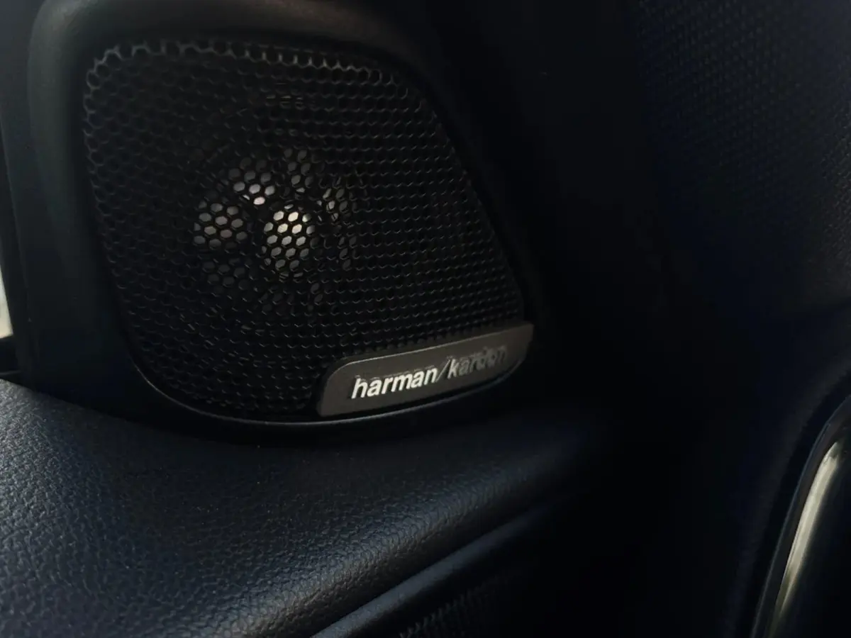 1.5 Cooper Chili Serious Business(NL-auto, Dealer OnderH, Panorama, Camera, Navi Pro, StoelV, Climate Con, Etc)