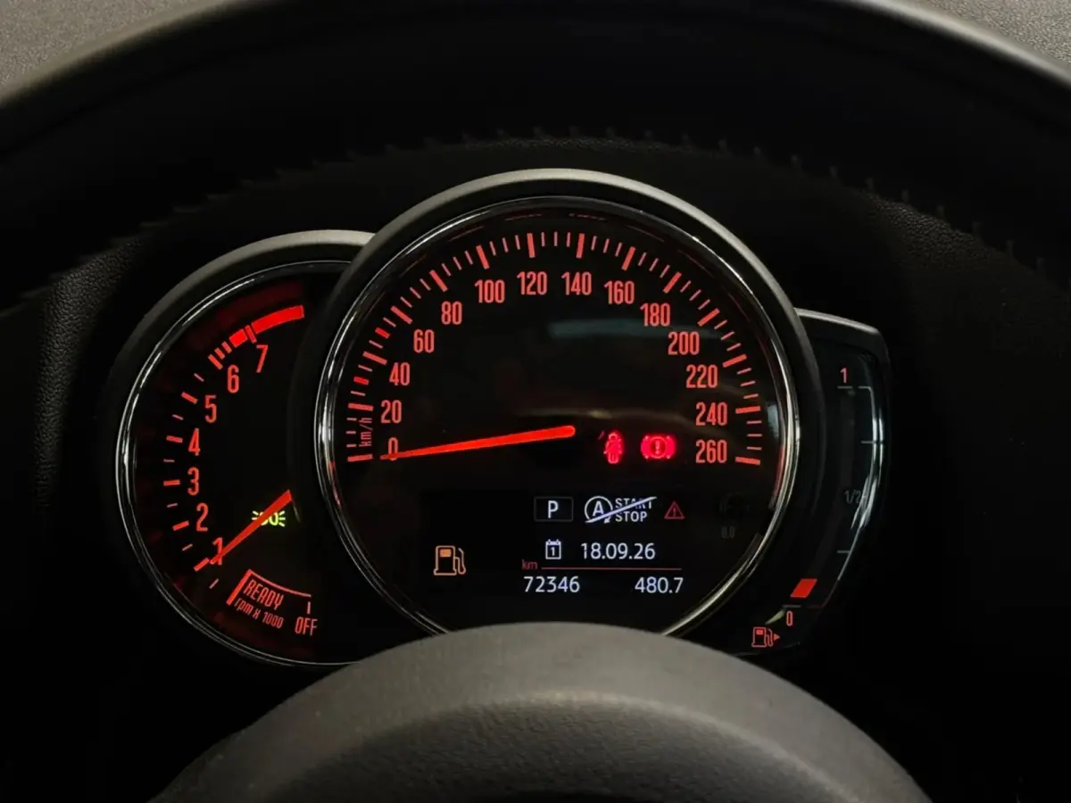1.5 Cooper Chili Serious Business(NL-auto, Dealer OnderH, Panorama, Camera, Navi Pro, StoelV, Climate Con, Etc)