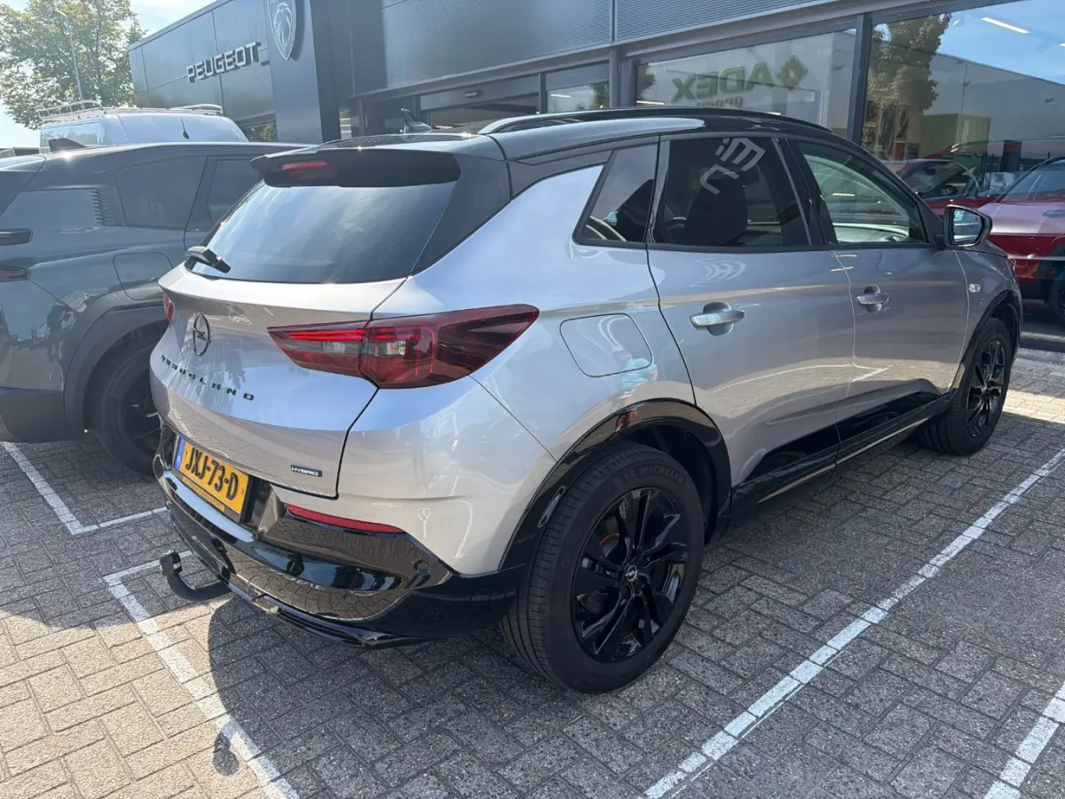 1.6 Turbo Plug-In Hybrid GS Line | Trekhaak | Adaptive Cruise Control | Stoelverwarming | Navigatie | Achteruitrijcamera | Elektr. Achterklep | Keyless Entry | LMV 17" |