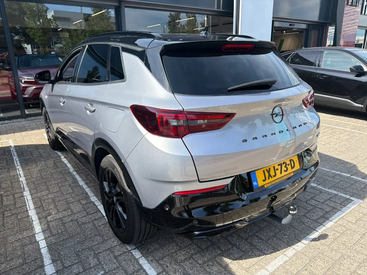 1.6 Turbo Plug-In Hybrid GS Line | Trekhaak | Adaptive Cruise Control | Stoelverwarming | Navigatie | Achteruitrijcamera | Elektr. Achterklep | Keyless Entry | LMV 17" |