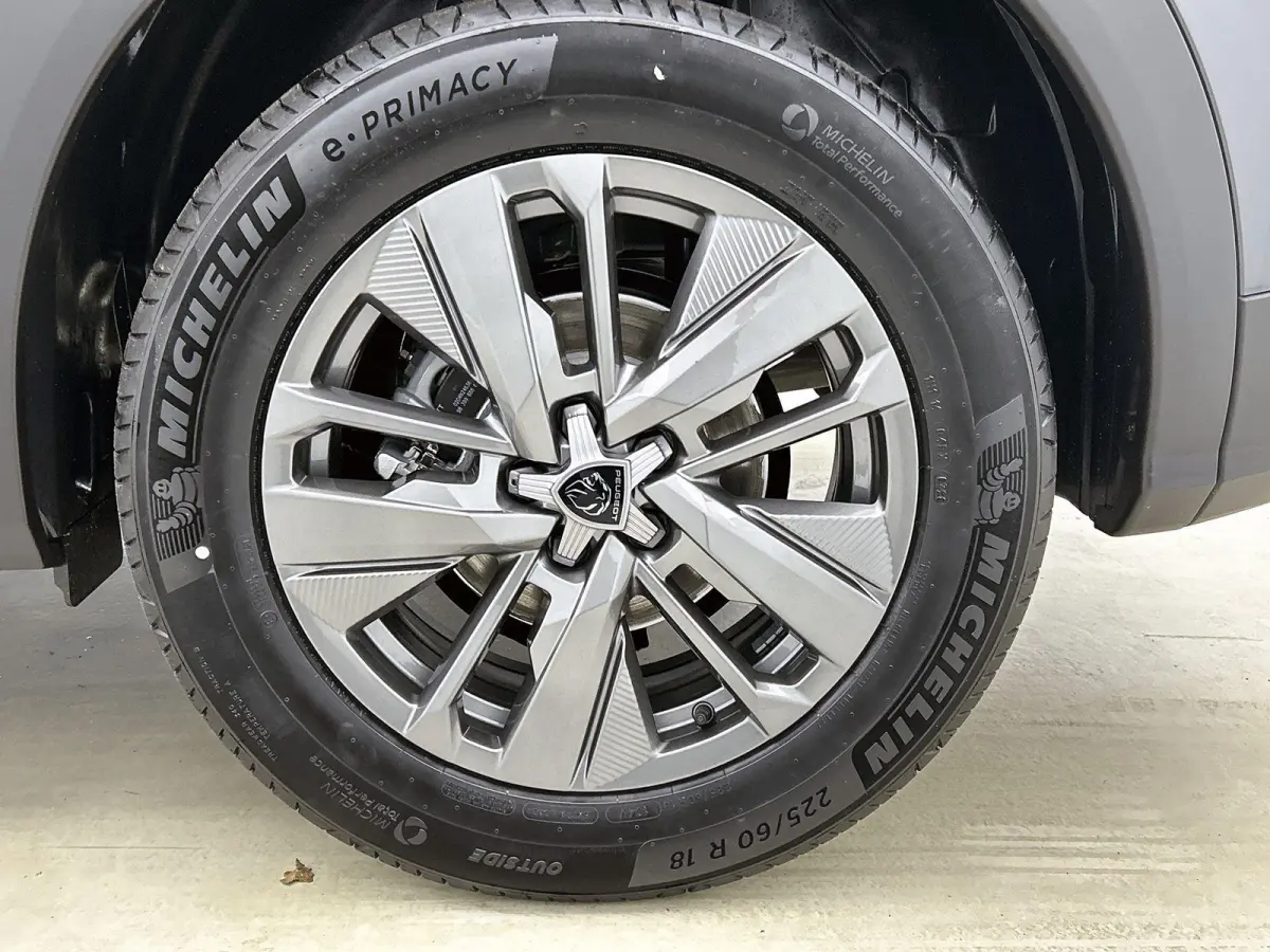 1.2 Hybrid Allure 145pk Automaat | Voorraaddeal! | Navigatie | AGR Stoelen | Achteruitrij Camera | Verwarmbare Voorstoelen | Keyless Entry/Start | Apple Carplay/Android Auto |