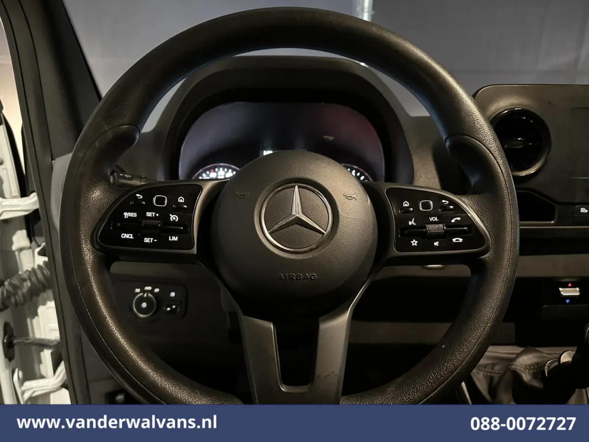 317 CDI 170pk L3H2 Euro6 Airco | Camera | Apple Carplay | Cruisecontrol | Chauffeursstoel Android Auto, Stoelverwarming, Bijrijdersbank