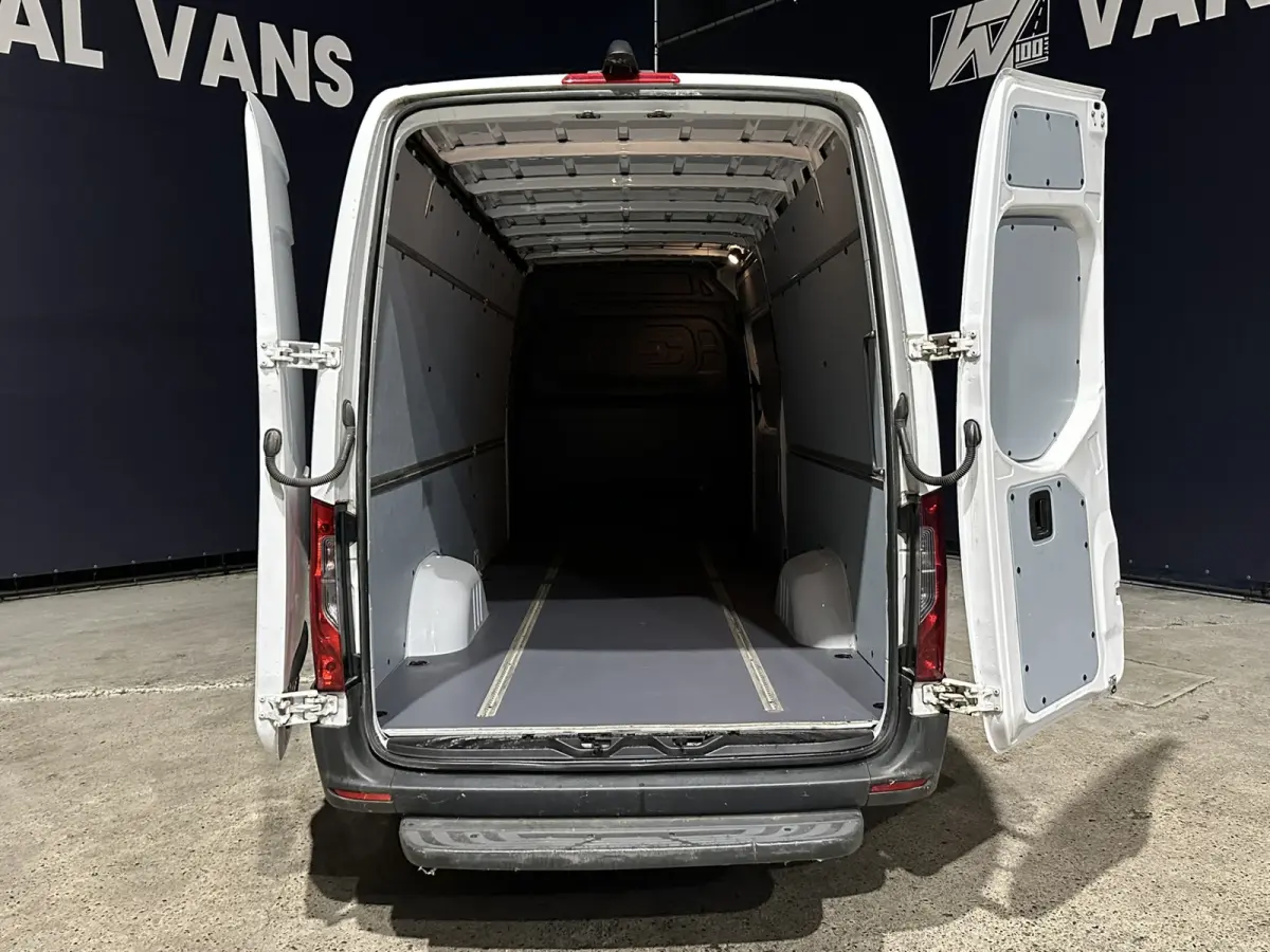 317 CDI 170pk L3H2 Euro6 Airco | Camera | Apple Carplay | Cruisecontrol | Chauffeursstoel Android Auto, Stoelverwarming, Bijrijdersbank