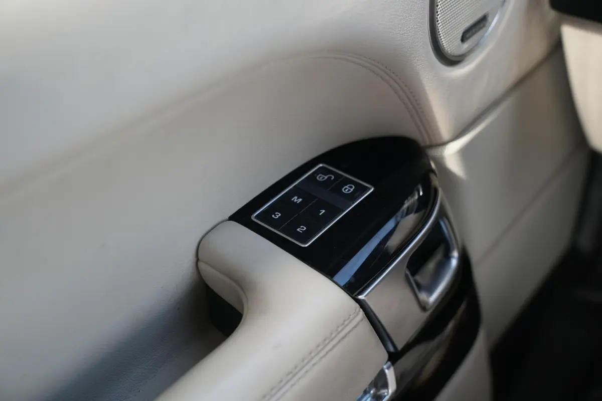 3.0 TDV6 Autobiography Panoramadak Meridian Stoelclima Massage Trekhaak