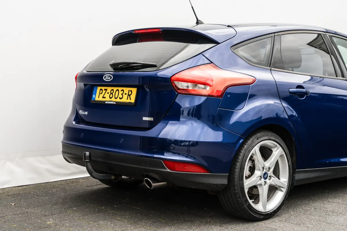 1.5 150 Pk 5 drs. Titanium I Trekhaak I Airco I 18 inch. LMV I Winter-Pakket