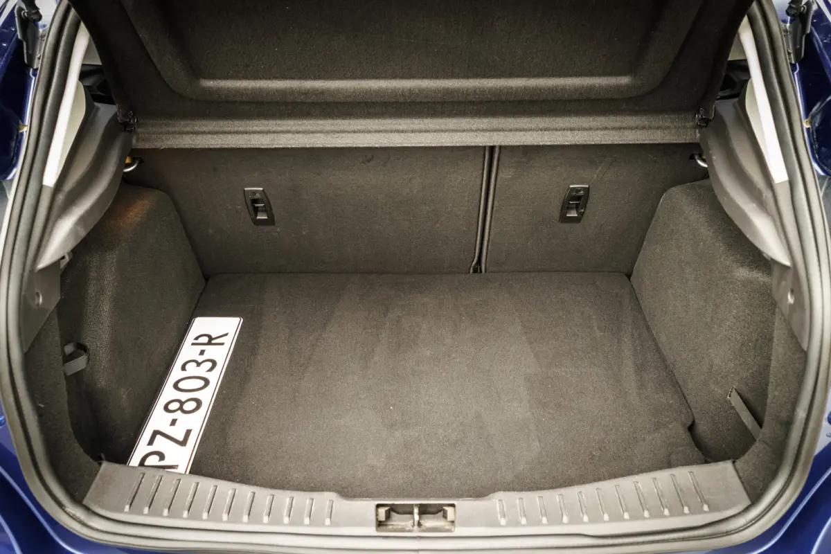 1.5 150 Pk 5 drs. Titanium I Trekhaak I Airco I 18 inch. LMV I Winter-Pakket