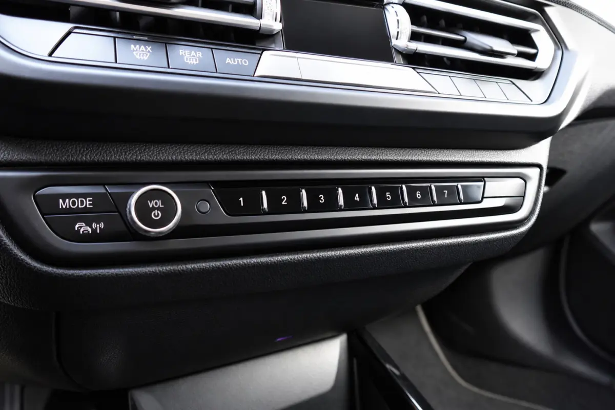118i High Executive KEYLESS CAM LEDER VOL