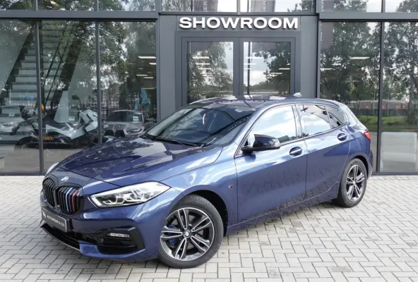 118i High Executive NAVI CAM LEDER VOL