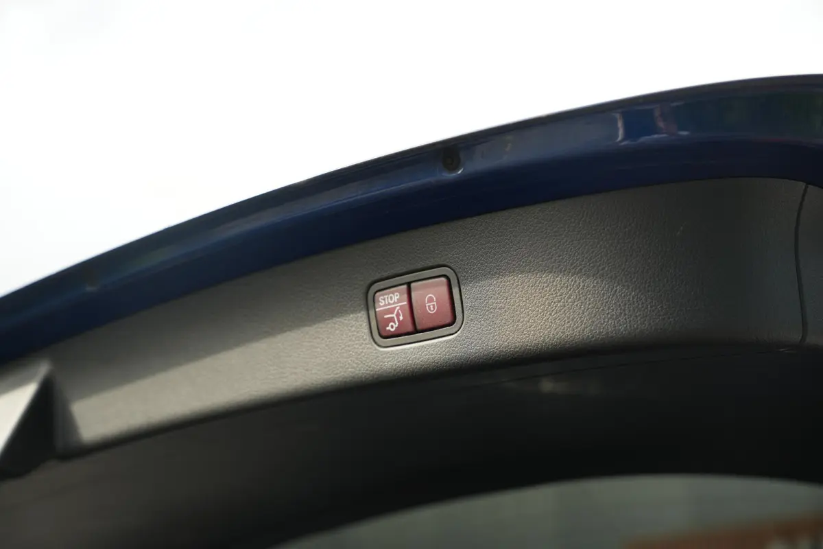 4MATIC Business Solution AMG Adapt. Cruise Memory Leer Keyless 360cam 19''LM