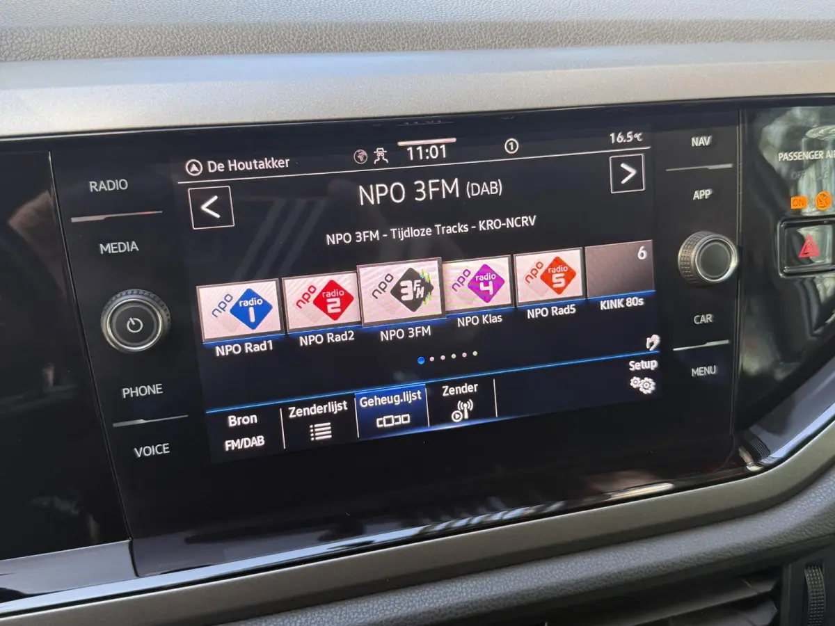1.0 TSI R-Line Edition | Navigatie | PDC voor + achter | Airco | Apple CarPlay/Android Auto |