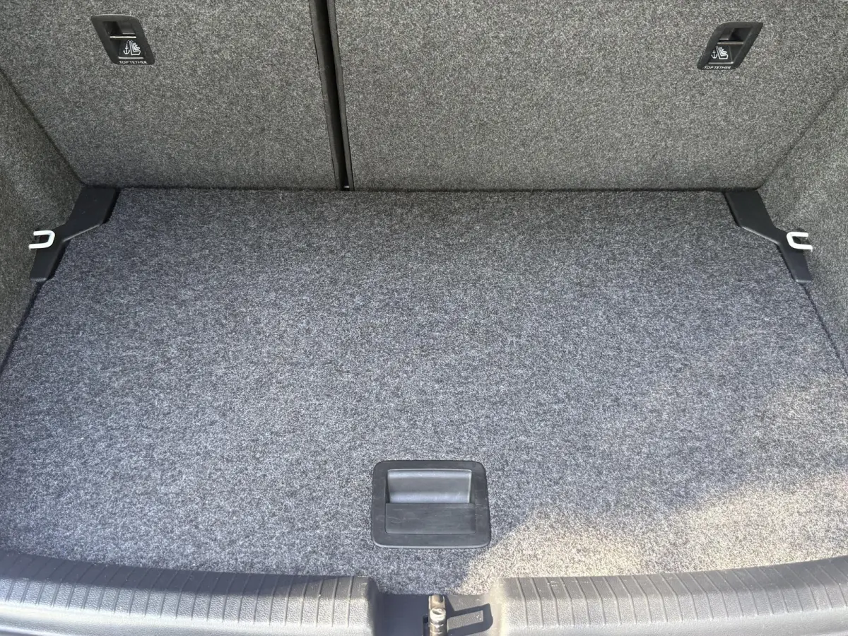 1.0 TSI R-Line Edition | Navigatie | PDC voor + achter | Airco | Apple CarPlay/Android Auto |