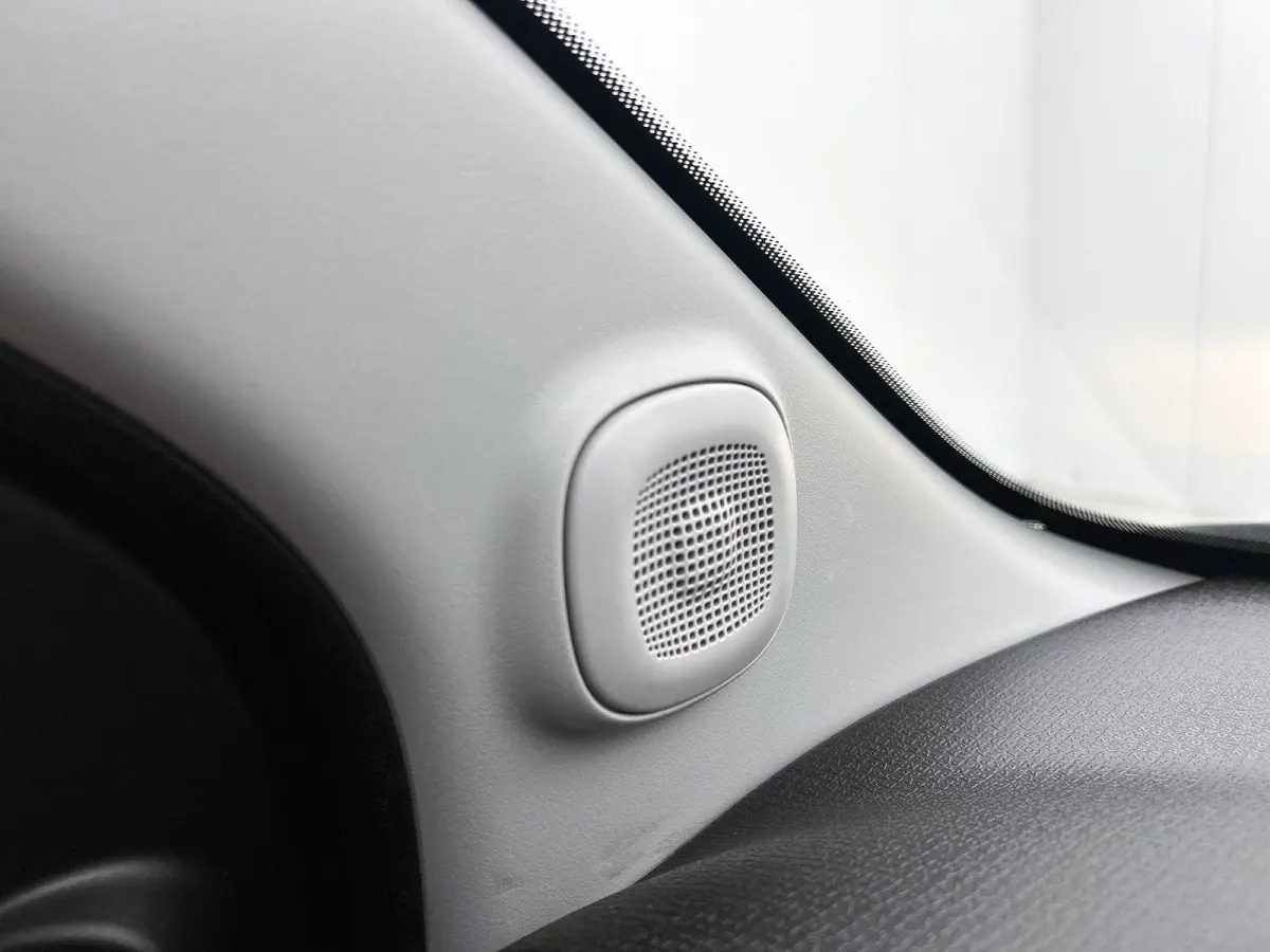 1.0 Hybrid Cross CARPLAY | CLIMA