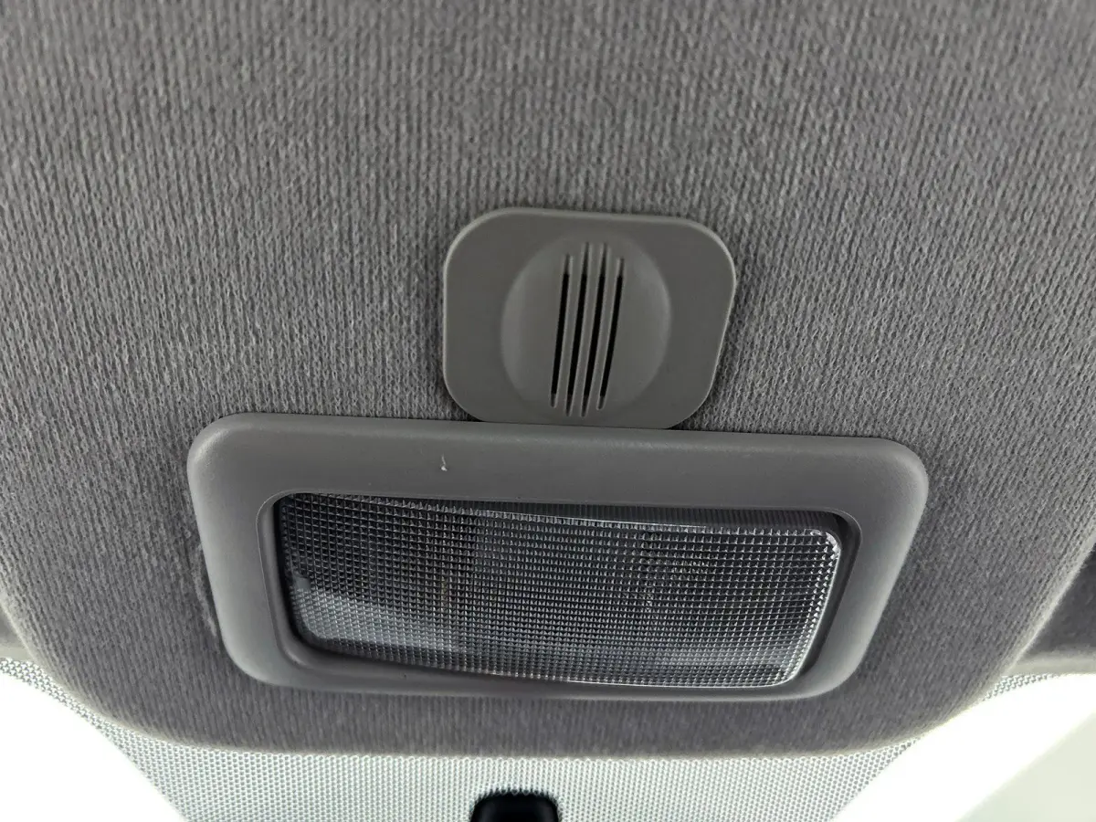 1.0 Hybrid Cross CARPLAY | CLIMA