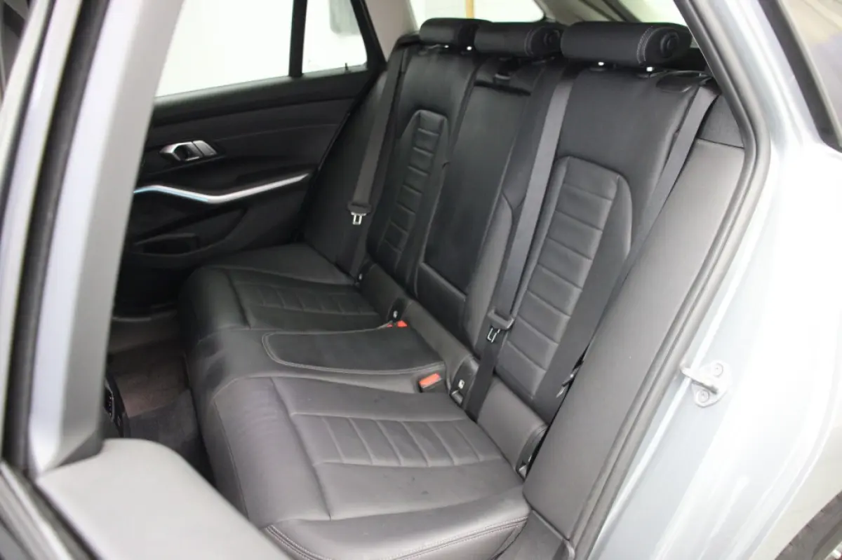 320e - Digitaal Cockpit, Carplay, Leer, Memory, Stoelverw.