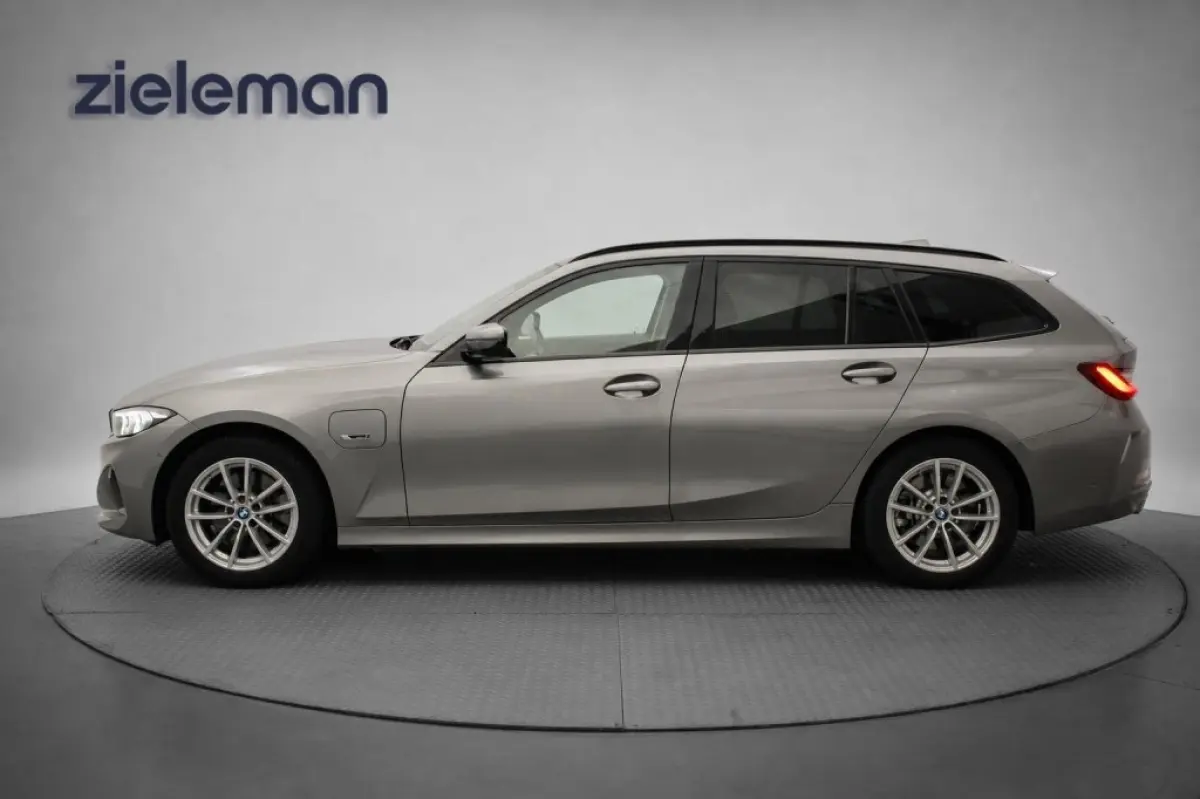 320e - Digitaal Cockpit, Carplay, Leer, Memory, Stoelverw.