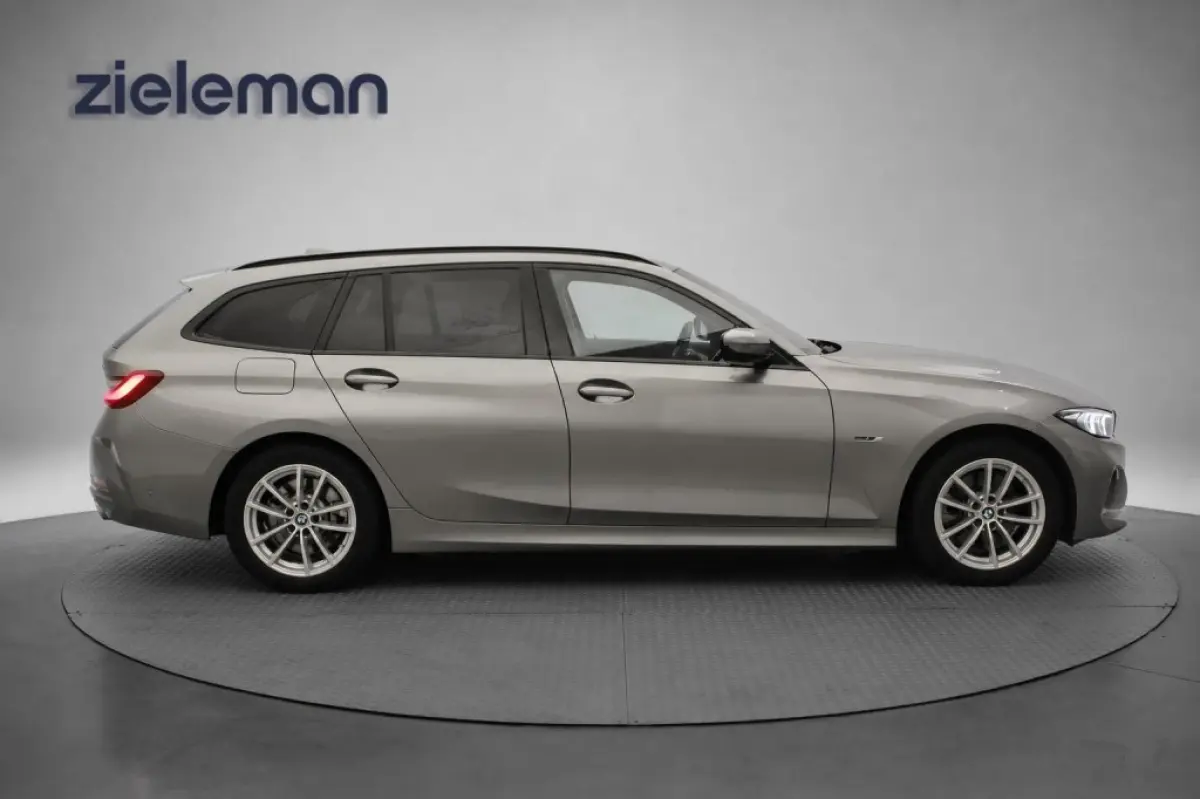 320e - Digitaal Cockpit, Carplay, Leer, Memory, Stoelverw.
