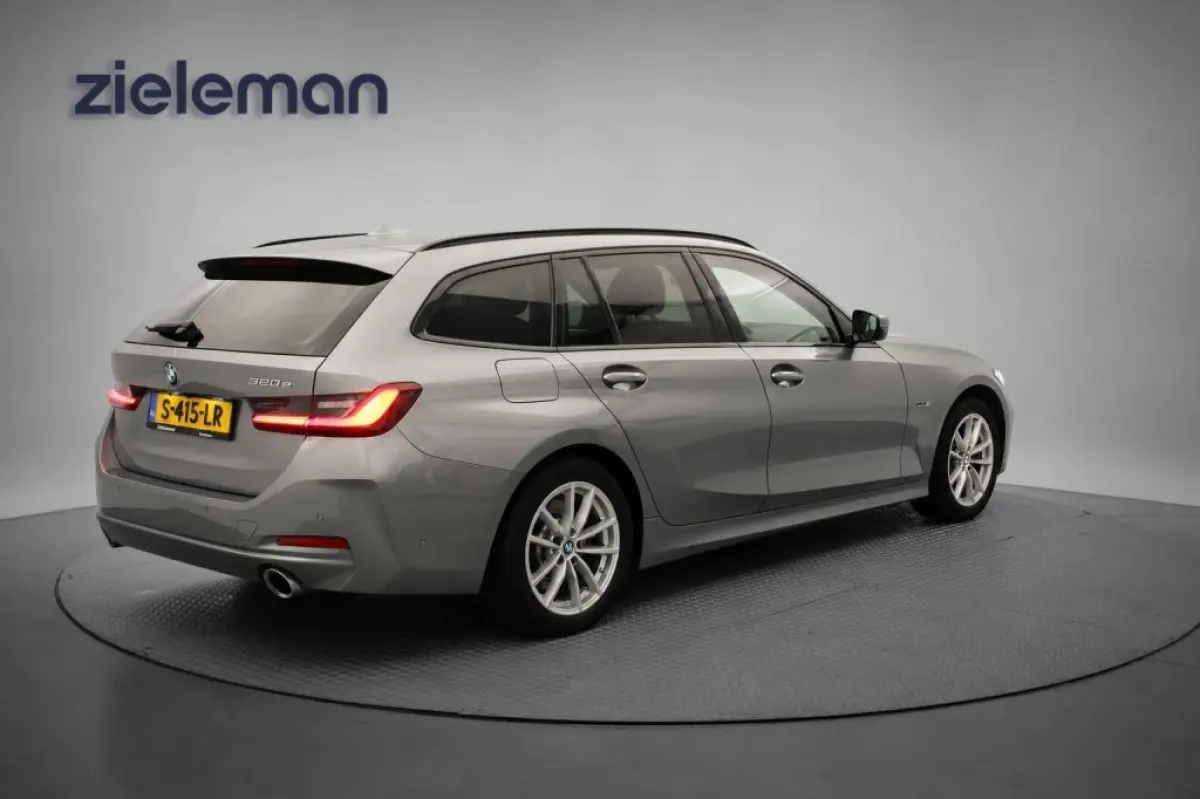 320e - Digitaal Cockpit, Carplay, Leer, Memory, Stoelverw.