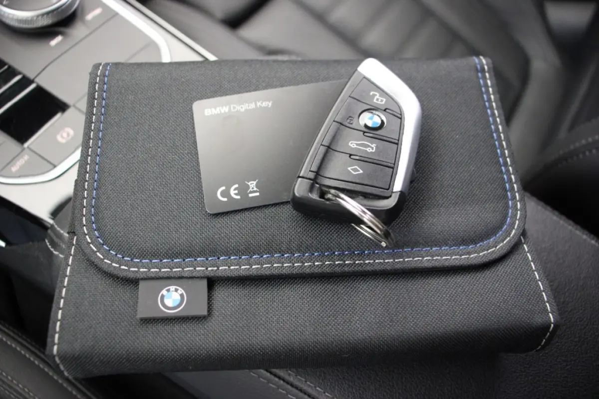 320e - Digitaal Cockpit, Carplay, Leer, Memory, Stoelverw.
