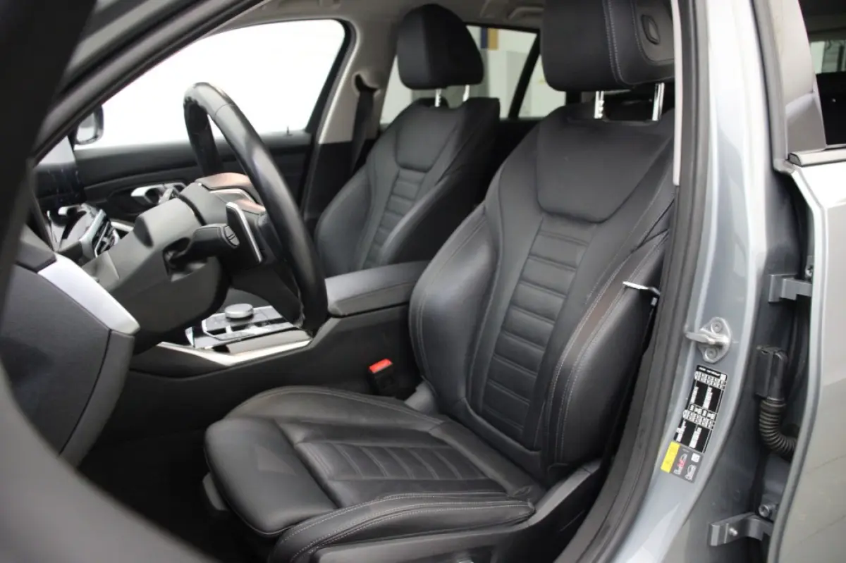 320e - Digitaal Cockpit, Carplay, Leer, Memory, Stoelverw.