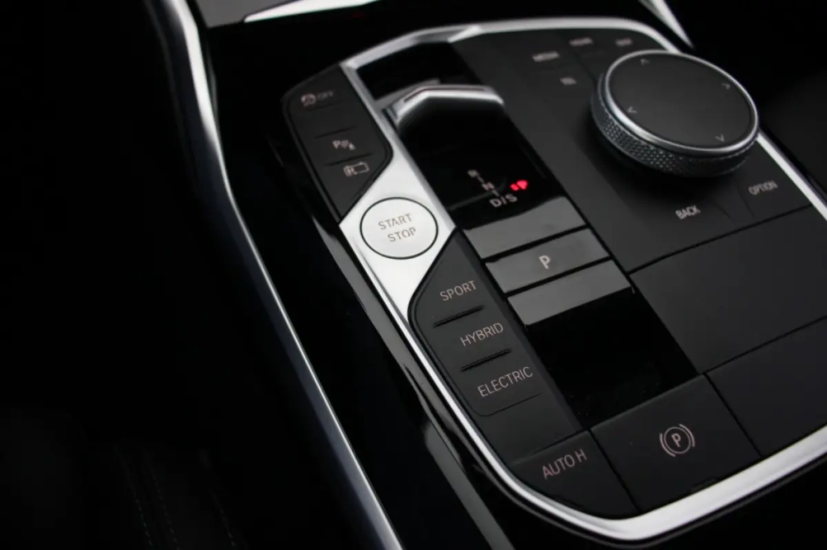 320e - Digitaal Cockpit, Carplay, Leer, Memory, Stoelverw.