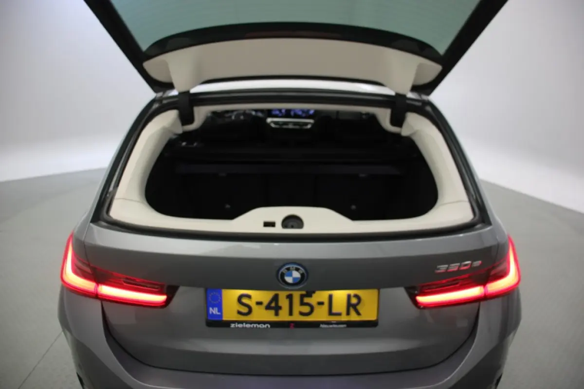 320e - Digitaal Cockpit, Carplay, Leer, Memory, Stoelverw.