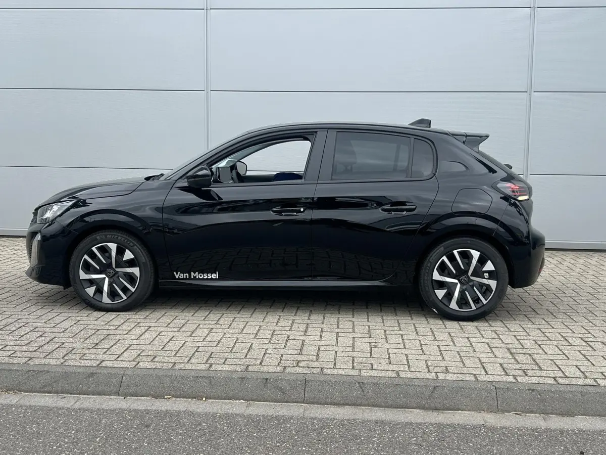 1.2 Hybrid 110 e-DCS6 Business | Camera | Cruise Control | Apple Carplay/Android Auto