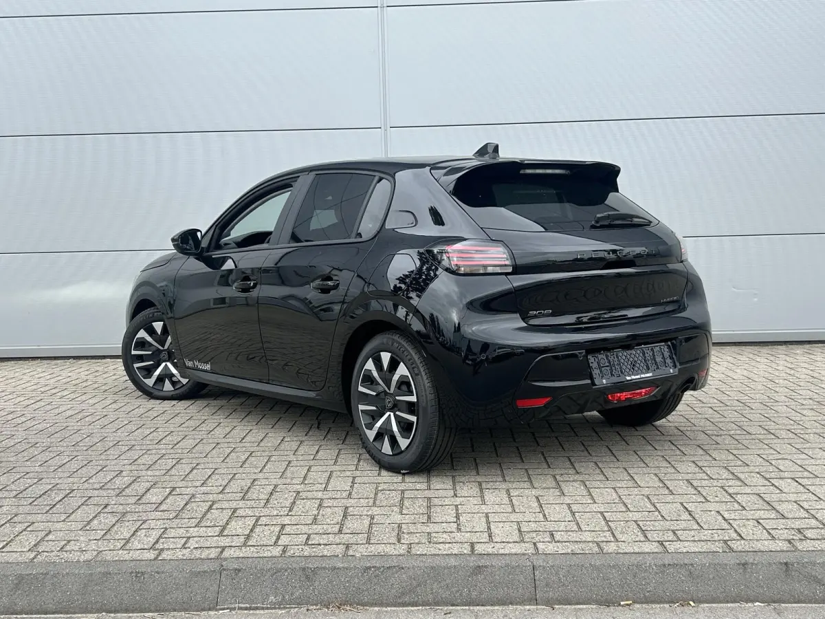 1.2 Hybrid 110 e-DCS6 Business | Camera | Cruise Control | Apple Carplay/Android Auto