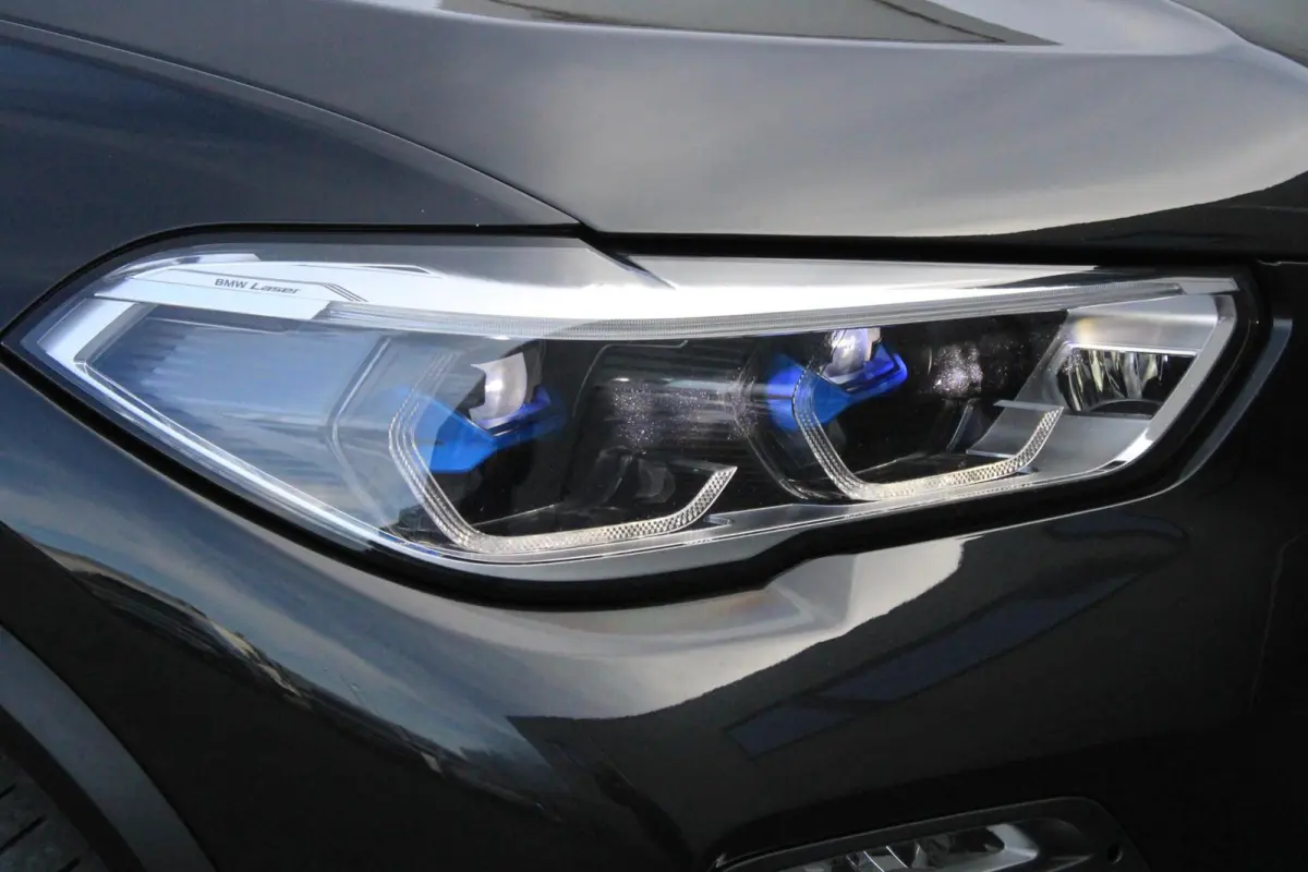 xDrive45e High Executive Softclose H&K Laser Pano VOL