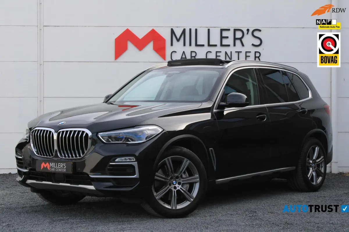 xDrive45e High Executive Softclose H&K Laser Pano VOL