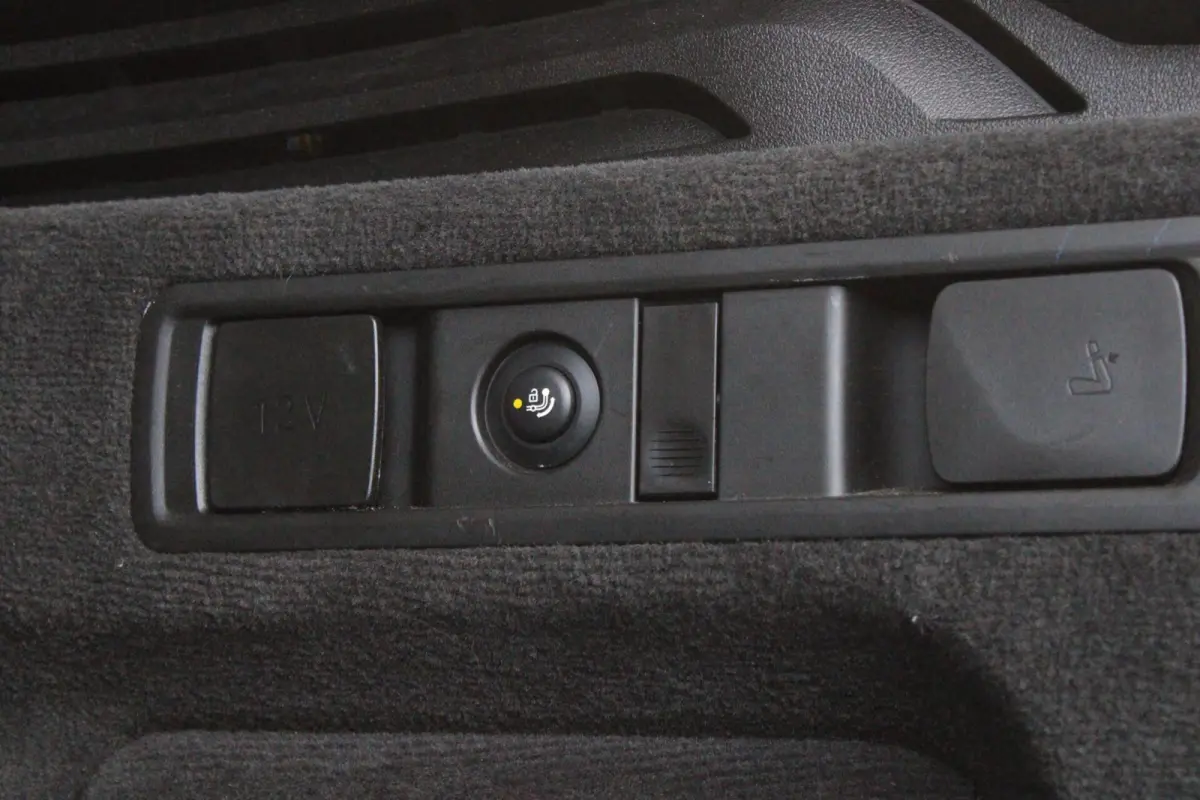 xDrive45e High Executive Softclose H&K Laser Pano VOL
